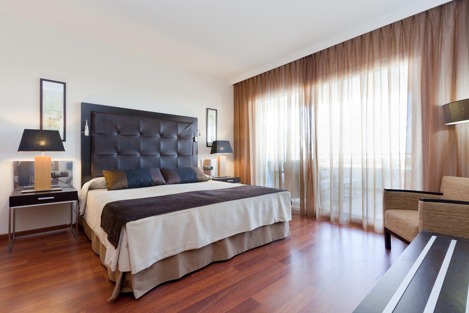 Senator Banus Spa Hotel Estepona Esterno foto A room at the hotel